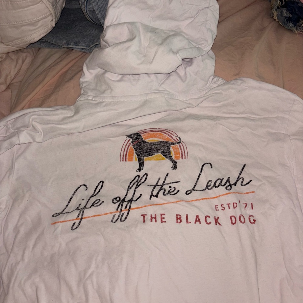black dog long sleeve hoodie
